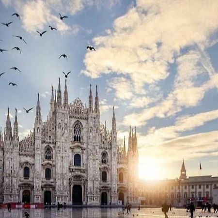 Ad Un Passo Dal Duomo Elegante Appartamento Wifi 밀라노 외부 사진