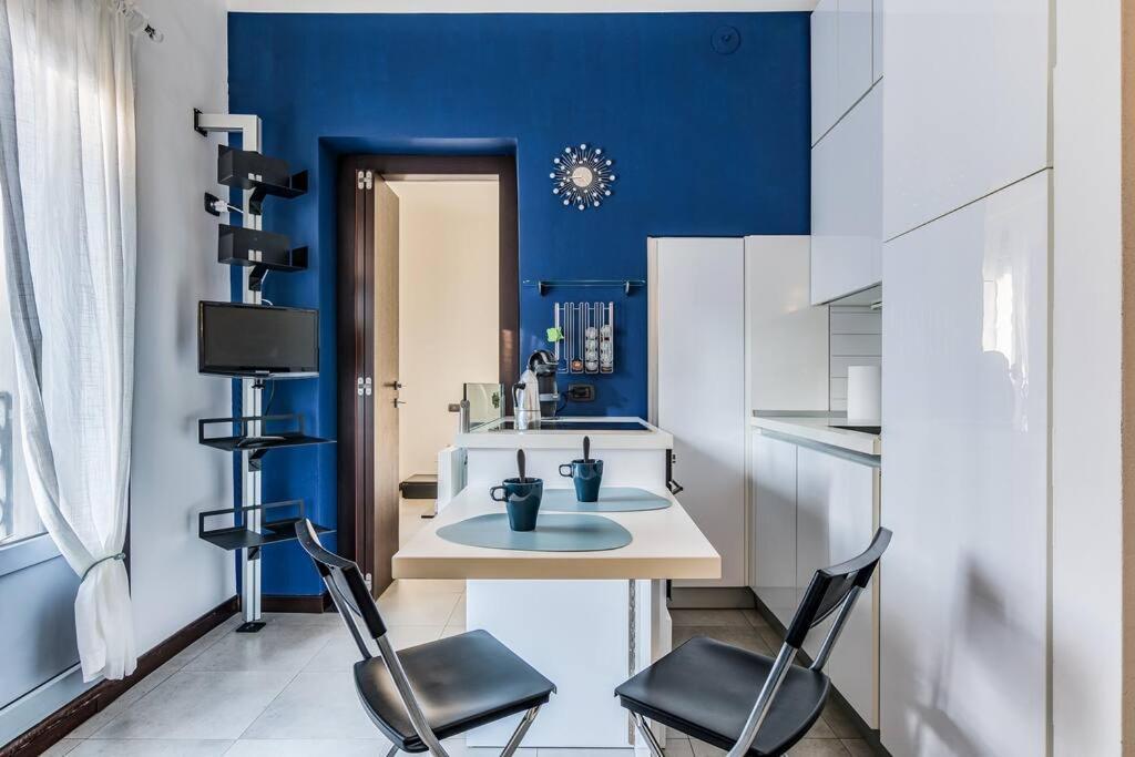 Ad Un Passo Dal Duomo Elegante Appartamento Wifi 밀라노 외부 사진